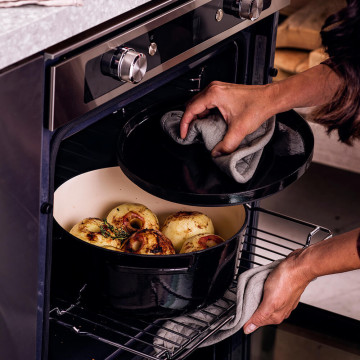 Кастрюля чугунная с крышкой 5,2 л KitchenAid Cast Iron (CC006061-001)