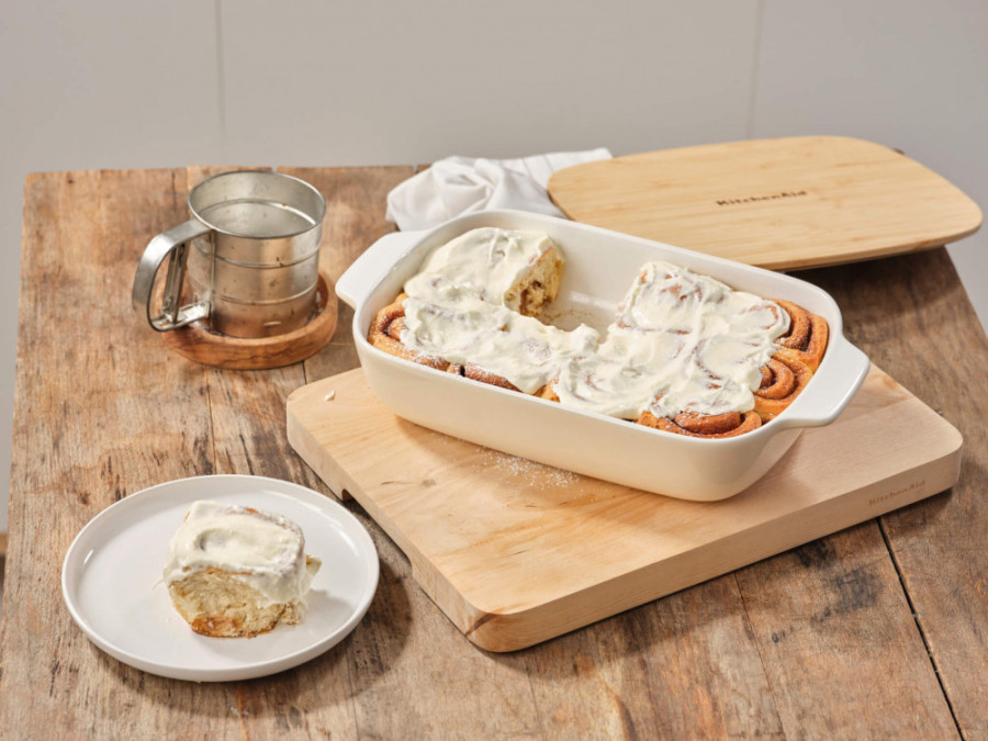 Форма для випікання з кришкою 3,8 л KitchenAid Stoneware (CC006109-001)