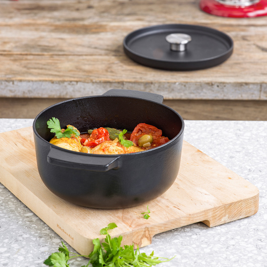 Кастрюля чугунная с крышкой 3,3 л KitchenAid Matte Oven-to-table (CC004899-001)
