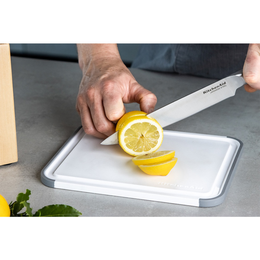 Доска для нарезки KitchenAid Universal, двухсторонняя, 20,3 х 25,3 х 1 см (KEG701NOSMGA)