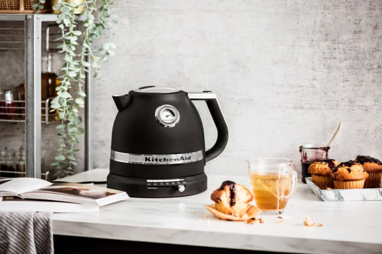 Електрочайник KitchenAid Artisan 5KEK1522EBK