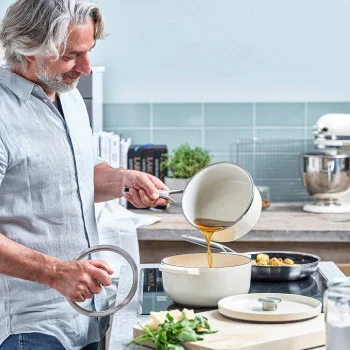 Каструля чавунна з кришкою KitchenAid CC006059-001, 5,2 л, купити в Україні, найкраща ціна – KitchenAid - Фото 7
