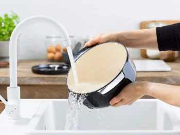 Каструля чавунна з кришкою KitchenAid CC006058-001, 3,3 л, купити в Україні, найкраща ціна – KitchenAid - Фото 8
