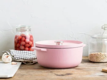Каструля чавунна з кришкою KitchenAid CC007431-001, 5,2 л, купити в Україні, найкраща ціна – KitchenAid - Фото 1