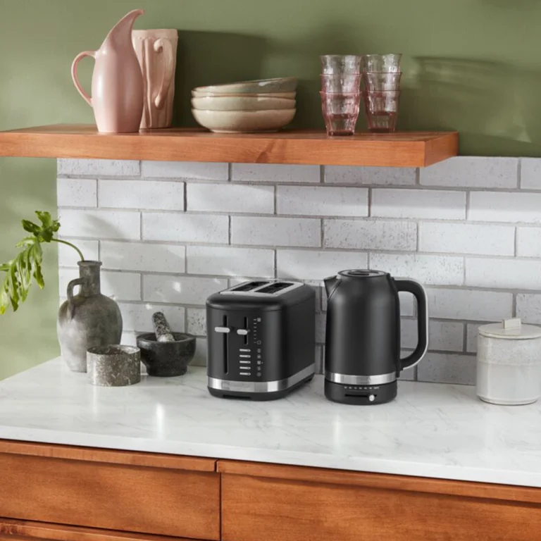 Електрочайник KitchenAid 5KEK1701EBM