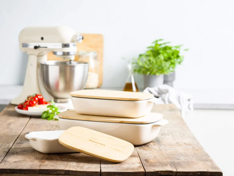 Форма для випікання з кришкою 3,8 л KitchenAid Stoneware (CC006109-001)