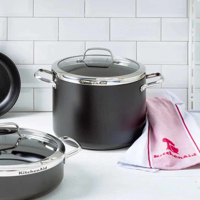 Каструля з кришкою 24 см, 8 л KitchenAid Aluline (CC001258-001)
