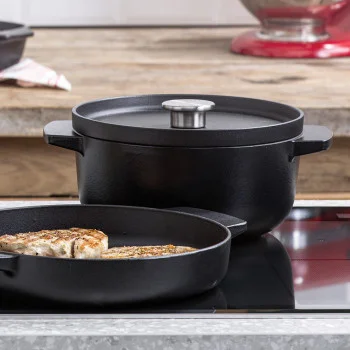 Каструля чавунна з кришкою KitchenAid CC004899-001, 3,3 л, купити в Україні, найкраща ціна – KitchenAid - Фото 7