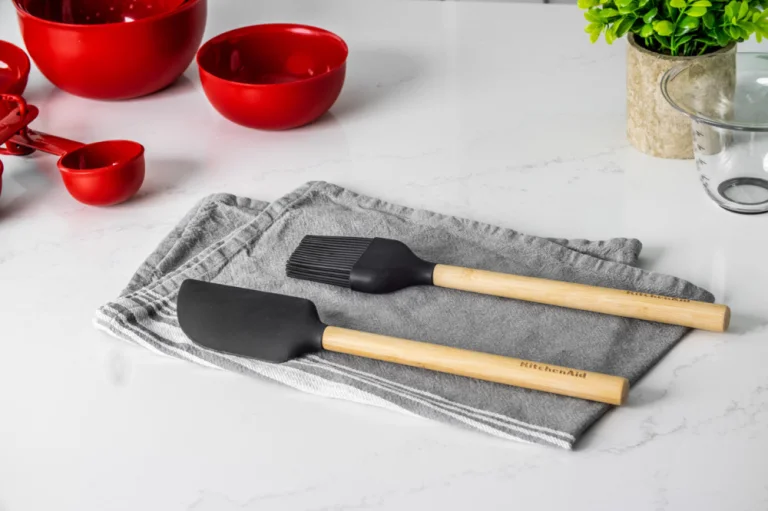 Лопатка для тіста KitchenAid Classic 30 см (KQG631OHOBE)