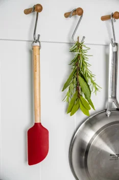 Лопатка для тіста KitchenAid Coreline, 31,8 см, береза, червоний (KQR731OHERE), купити в Україні, найкраща ціна – KitchenAid - Фото 5