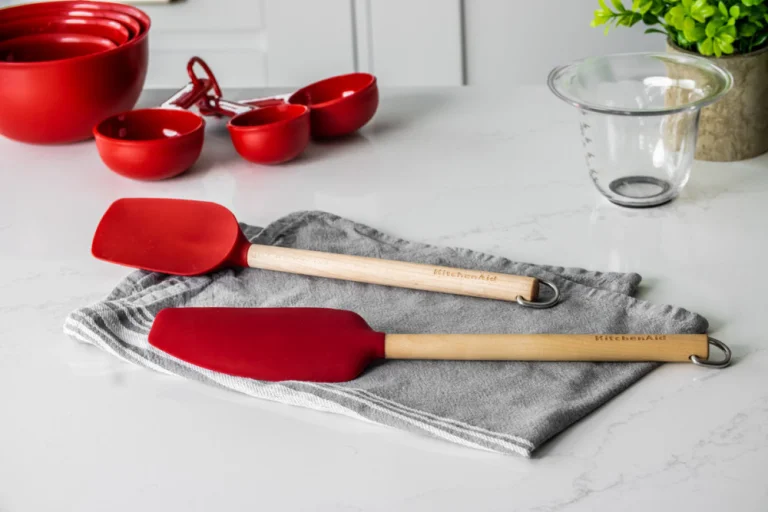 Лопатка для тіста KitchenAid Coreline, 35 см (KQR732OHERE)