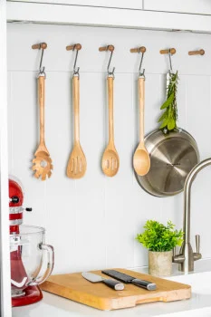 Лопатка з прорізами KitchenAid Coreline, 34,2 см, береза (KQR702OHE), купити в Україні, найкраща ціна – KitchenAid - Фото 5