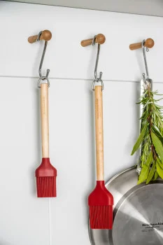 Пензлик кондитерський KitchenAid Coreline, 22 см, береза, червоний (KQR733OHERE), купити в Україні, найкраща ціна – KitchenAid - Фото 2