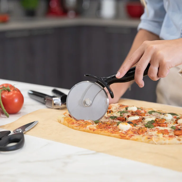 Ніж для піци KitchenAid Classic, 23 см (KCG113OHOBE)