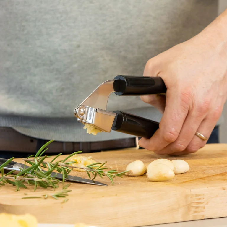 Прес для часнику KitchenAid Classic, 19 см (KCG132OHOBE)