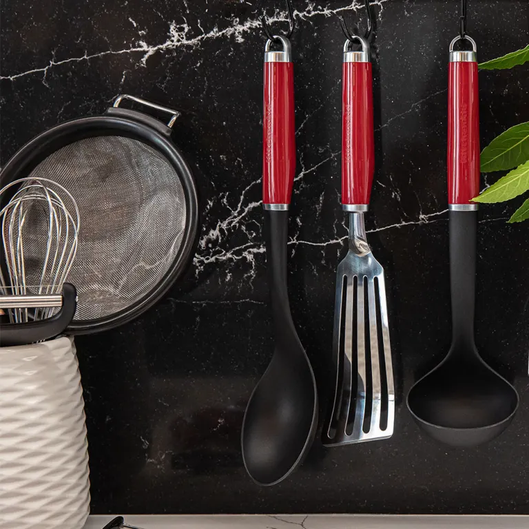 Вінчик KitchenAid Coreline, 27 см (KAG060OHERE)