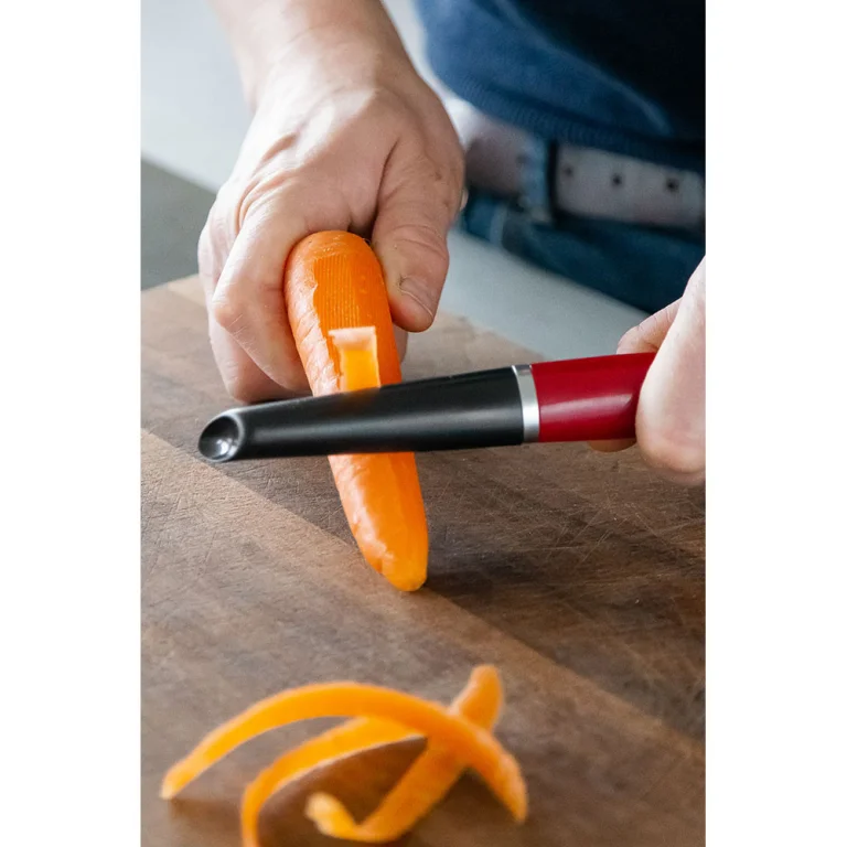 Овочечистка вертикальна KitchenAid Coreline, 22 см (KAG112OHERE)