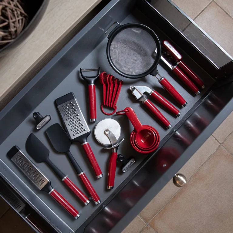 Ситечко KitchenAid Coreline, 18 см (KAG161OHERE)