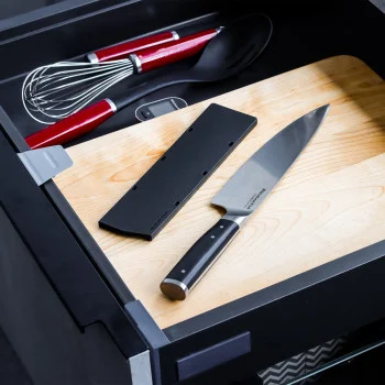 Ніж кухонний KitchenAid Coreline з захисним чохлом для леза, 20 см (KOG8IFSSOHOBA), купити в Україні, найкраща ціна – KitchenAid - Фото 9