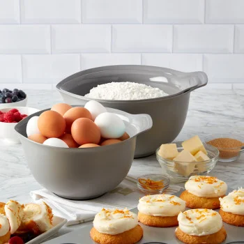 Набір мисок для змішування KitchenAid Coreline, 3 шт, 2,4/3,3/4,3 л, сірий (KQG175OSCGG), купити в Україні, найкраща ціна – KitchenAid - Фото 3