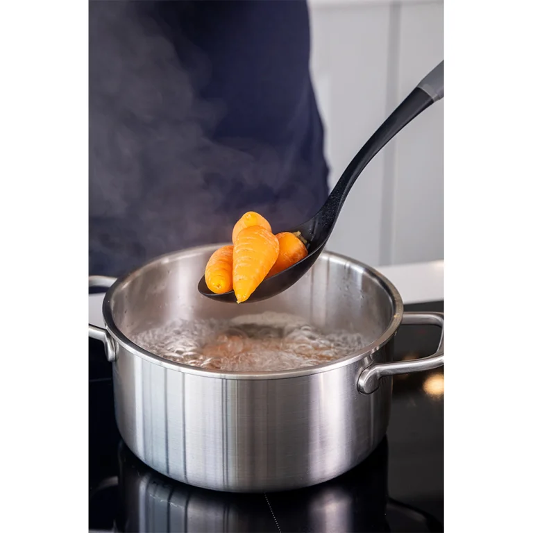 Ложка для сервіровки з прорізами KitchenAid Coreline, 33 см (KAS004OHCGG)
