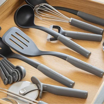 Лопатка з прорізами KitchenAid Coreline, 34,3 см, сірий (KAS002OHCGG), купити в Україні, найкраща ціна – KitchenAid - Фото 4