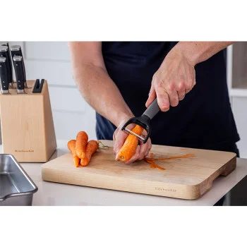 Овочечистка горизонтальна KitchenAid Coreline, 18,8 см, сірий (KAS145OHCGG), купити в Україні, найкраща ціна – KitchenAid - Фото 2
