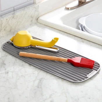 Килимок для сушки посуду KitchenAid Sinkware, 43 х 18 см, сірий (KEG186OHGSA), купити в Україні, найкраща ціна – KitchenAid - Фото 2