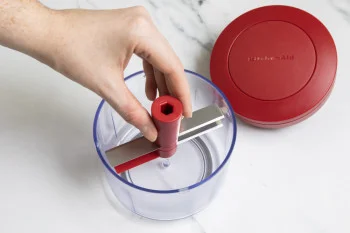 Подрібнювач KitchenAid Universal ручний, 720 мл, червоний (KQG153BXERA), купити в Україні, найкраща ціна – KitchenAid - Фото 14