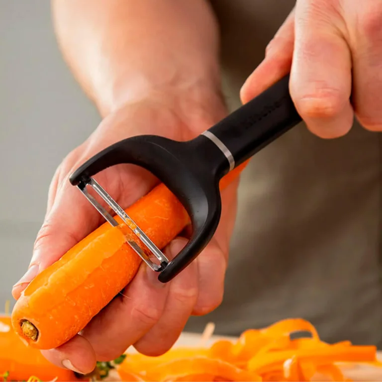 Horizontal peeler KitchenAid Classic, 17,5 cm (KHH145OHOBEG)