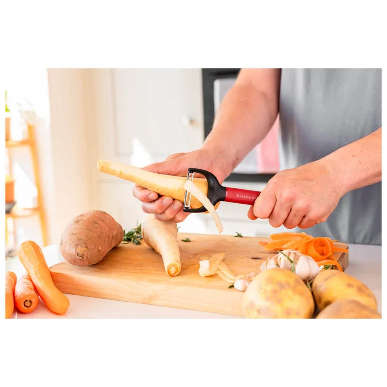 Овочечистка горизонтальна KitchenAid Classic, 18 см (KHA145OHEREG)