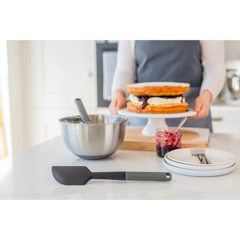 Лопатка для тіста KitchenAid Classic, 30 см (KHA031OHCGG)
