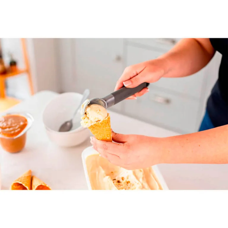 KitchenAid Classic Ice Cream Scoop, 21.5 cm (KHA117OHCHGG)