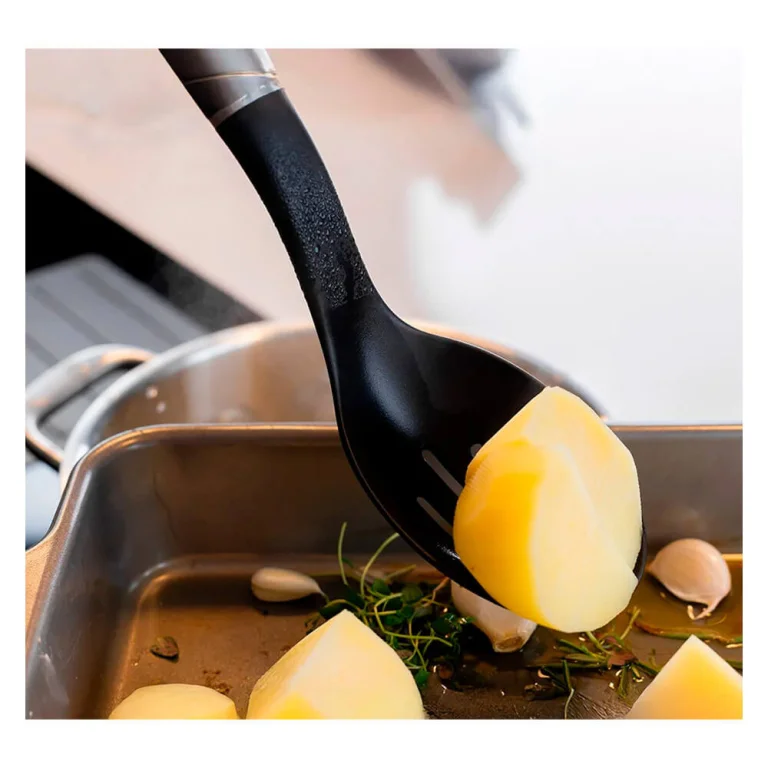 Slotted kitchen spoon KitchenAid Classic, 34 cm (KHH004OHOBEG)