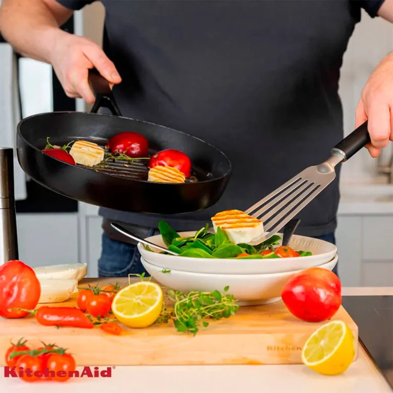 Slotted kitchen spatula KitchenAid Classic, 32 cm (KHH024OHOBEG)