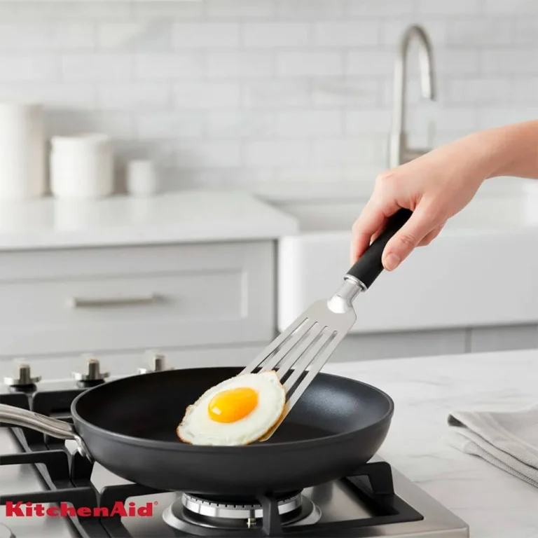 Slotted kitchen spatula KitchenAid Classic, 32 cm (KHH024OHOBEG)