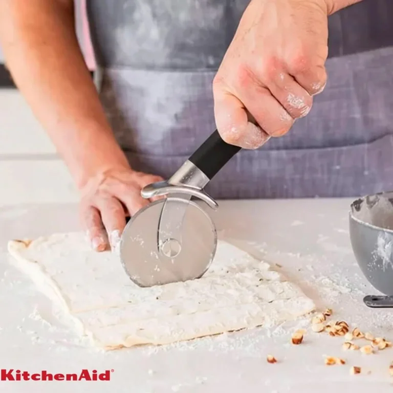 Ніж для піци KitchenAid Classic, 24 см (KHH113OHOBEG)
