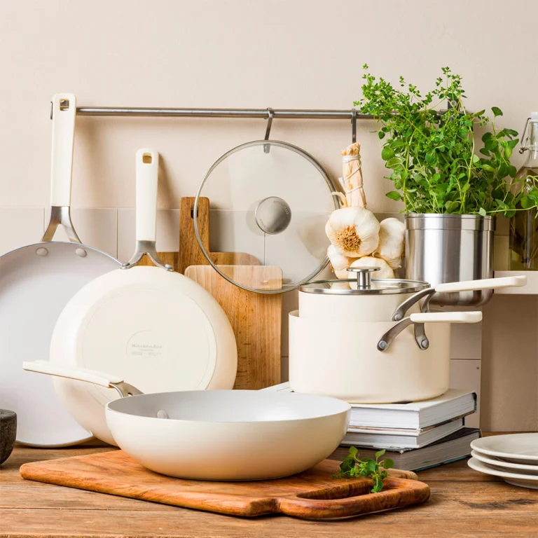Ківш з кришкою 16 см KitchenAid Aluminium Ceramic (CC009726-001)