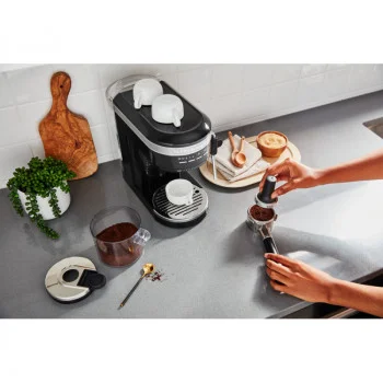 Кавоварка еспресо KitchenAid Artisan 5KES6503EOB, купити в Україні, найкраща ціна – KitchenAid - Фото 16