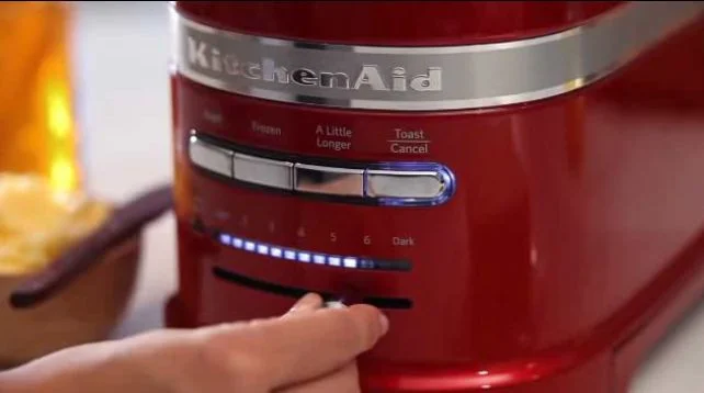 Тостер KitchenAid Artisan 5KMT2204EER